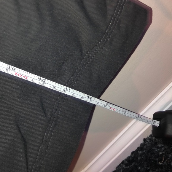 Lulu lemon sweatpants - Picture 5 of 9